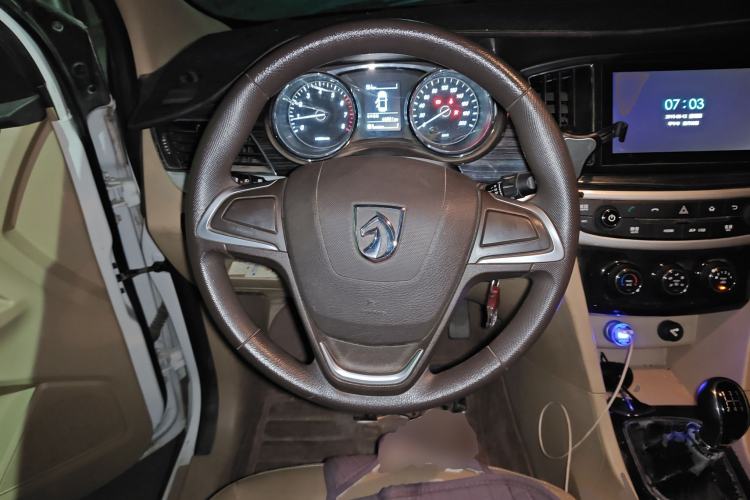 Used Baojun 730 2016 1.5L Manual Comfort Version 7 Seats China V Emission Standard
