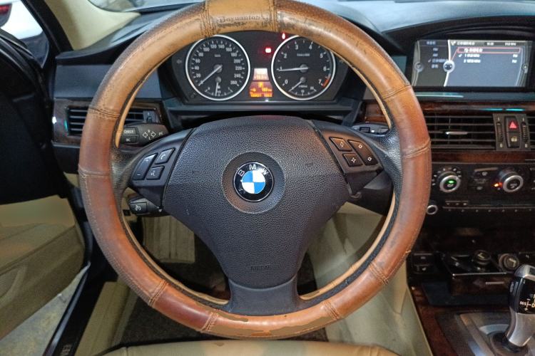 Used BMW 5 Series 2010 523Li Luxury Model Steering Wheel