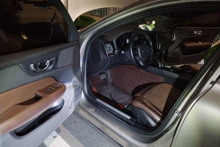 Used Volvo S60 2022 B4 Zhiyi Luxury Edition Driver Seat