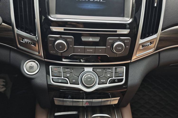 Used Haval H9 2017 2.0T Gasoline 4x4 Premium 5-Seater
