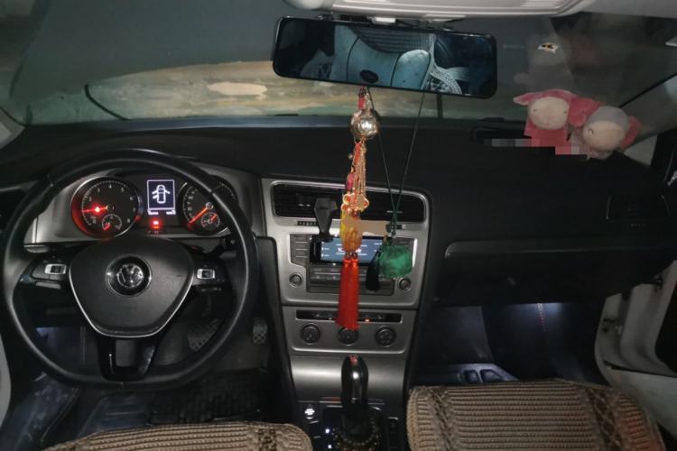 Used Volkswagen Golf 2014 1.4TSI Automatic Luxury Model Center Console