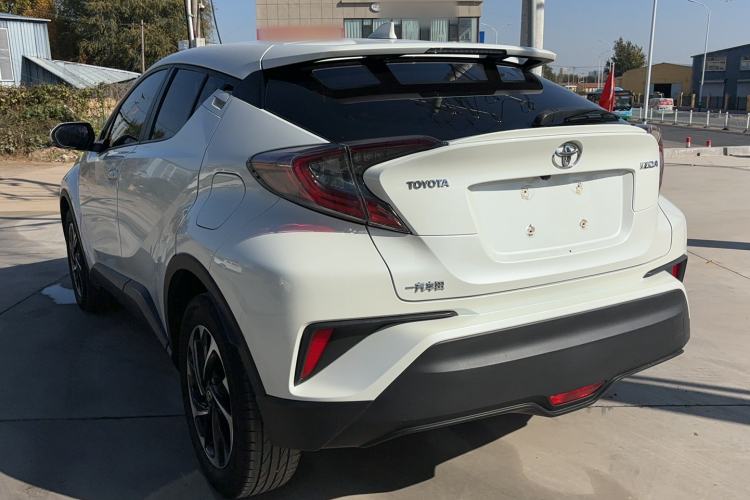 Used Toyota IZOA 2020 2.0L Yichi Version
