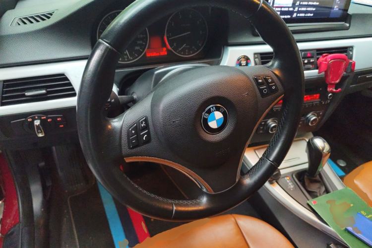 Used BMW 3 Series 2011 320i Convertible Coupe Steering Wheel