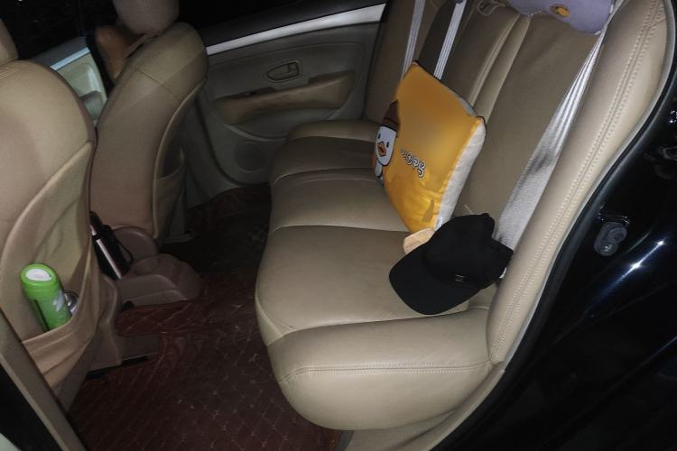 Used Nissan Sylphy 2012 Classic 1.6XE Manual Comfort Edition Interior 4