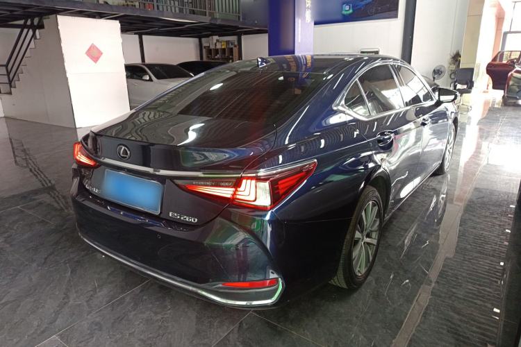 Used Lexus ES 2020 260 Excellence Edition
