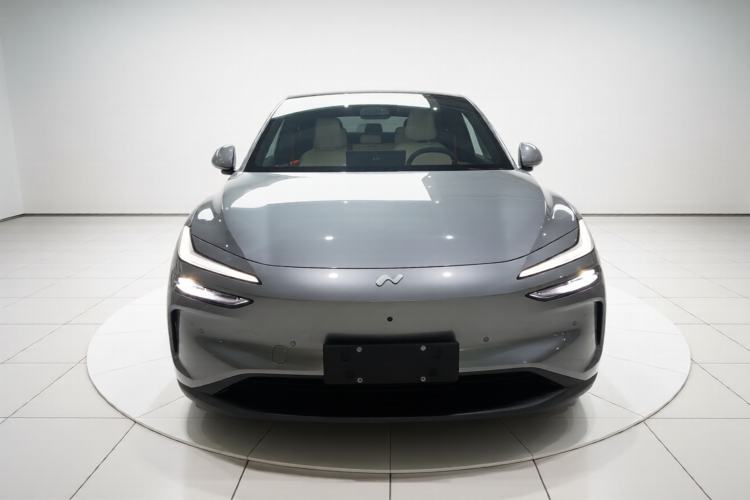 Used ONVO L60 2024 60 kWh Rear-Drive Version Front