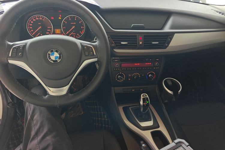 Used BMW X1 2014 sDrive18i Fashion Model Center Console