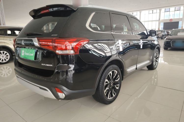 Used Mitsubishi Outlander 2020 2.4L 4x4 Zhi Xiang Edition 5 Seats