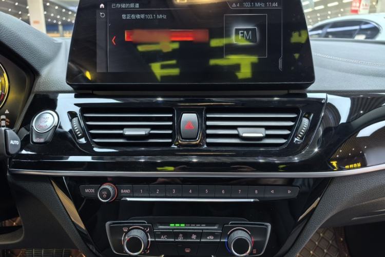 Used BMW 1 Series 2023 125i M Sport Night Edition Interior 9