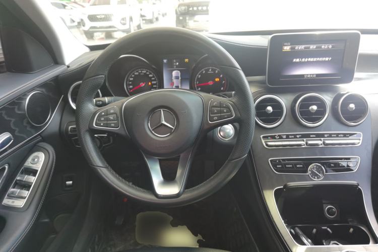 Used Mercedes-Benz C-Class 2018 C 180 L Fashion Edition Sport Version Steering Wheel