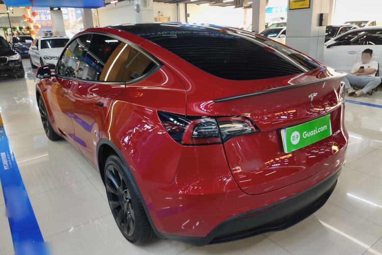 Used Tesla Model Y 2022 Long-Range All-Wheel-Drive Version