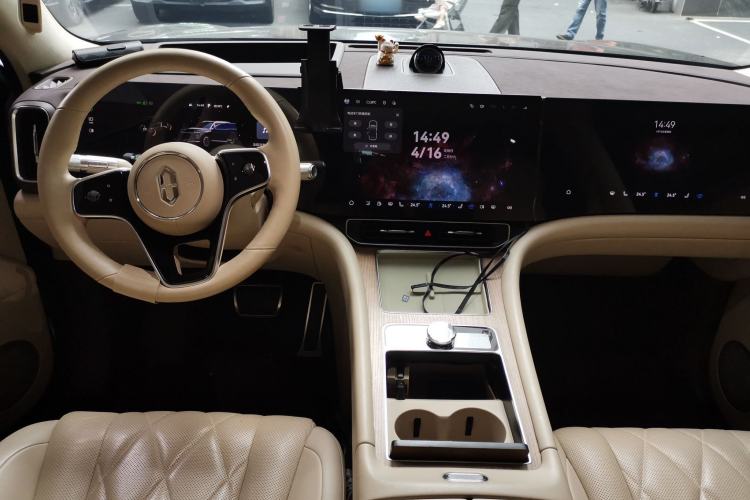 Used Hima AITO M9 2024 Range-Extended Ultra Version 52 kWh 6-Seater Model Center Console