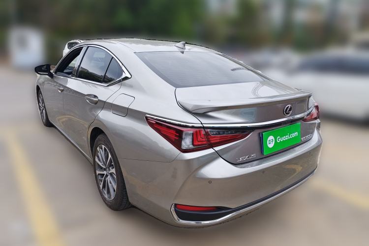 Used Lexus ES 2022 300h Excellence Edition