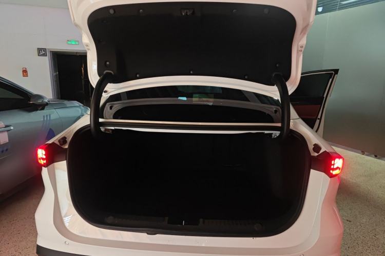 Used Geely Galaxy L6 2025 EM-i 140km Explorer+ Edition
