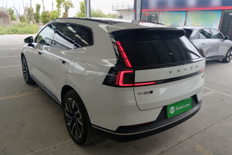 Used Volvo XC70 Plug-in Hybrid 2026 Model Four-Wheel Drive Long-Range Plus
