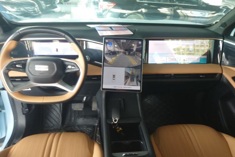 Used Geely Galaxy L7 2023 1.5T 115 km MAX Center Console