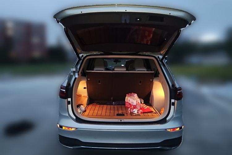 Used Volkswagen Viloran 2020 330TSI Luxury Edition
