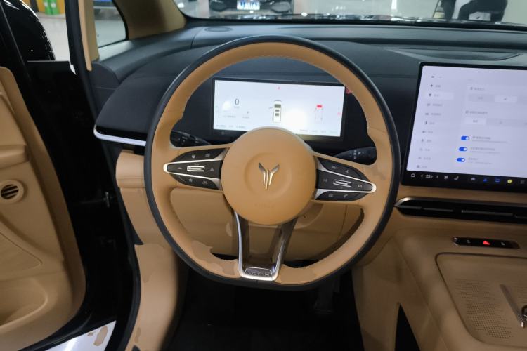 Used VOYAH Dream 2025 PHEV Four-Wheel Drive Excellence Kunpeng Edition