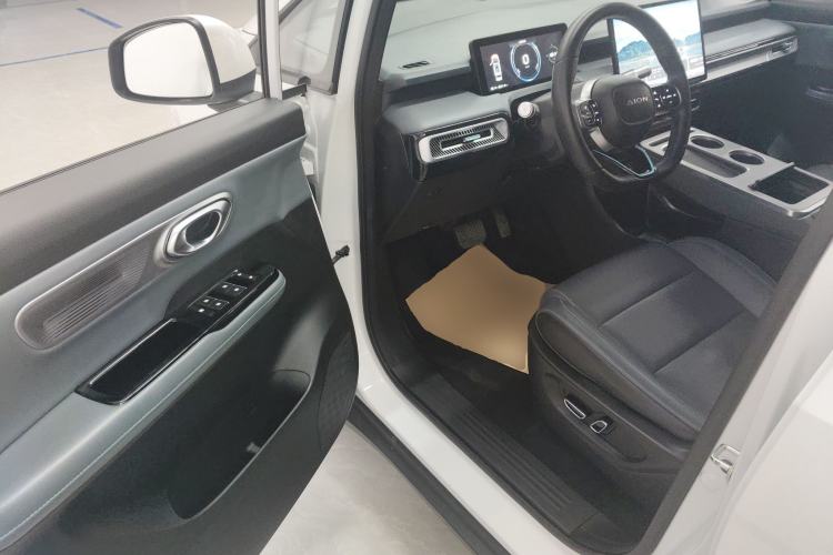 Used AION Y 2023 Younger Star Edition