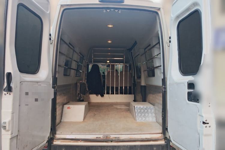 Used Iveco Eurocargo 2021 2.0T Manual M1 Dedicated Platform Long Wheelbase Short Overhang High Roof Side Sliding Door F1A