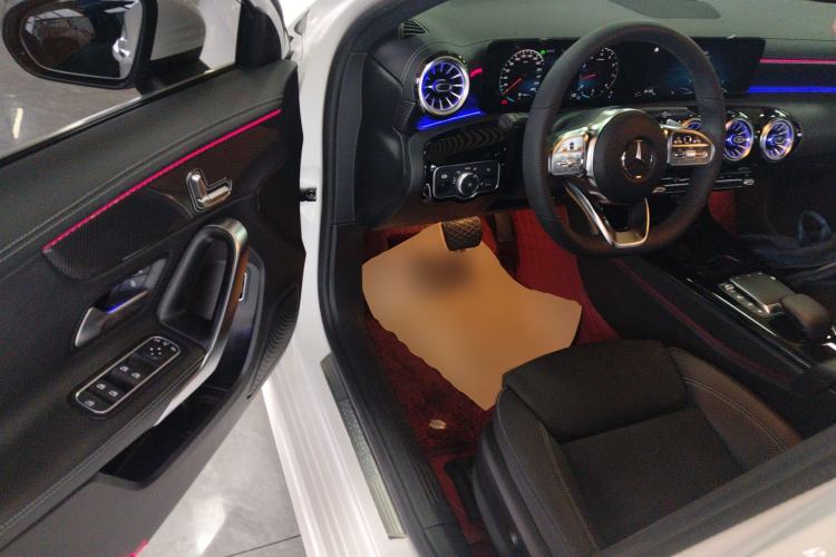 Used Mercedes-Benz A-Class 2022 Revised Version A 200 L Sport Sedan Fashionable Style
