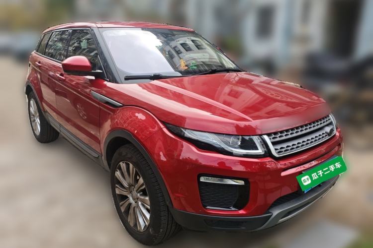 Used Land Rover Range Evoque 2018 240 PS SE Smart Brilliance Edition Front Right 45 Deg