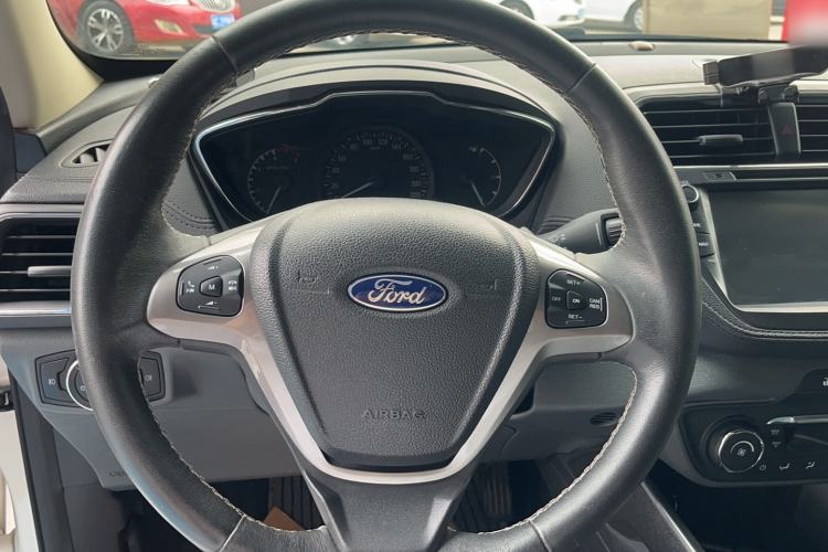 Used Ford Escort 2017 Happiness Edition 1.5L Automatic Fashion Version Steering Wheel