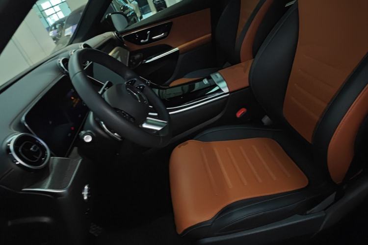 Used Mercedes-Benz GLC Coupe 2024 GLC 260 4MATIC Coupe SUV
