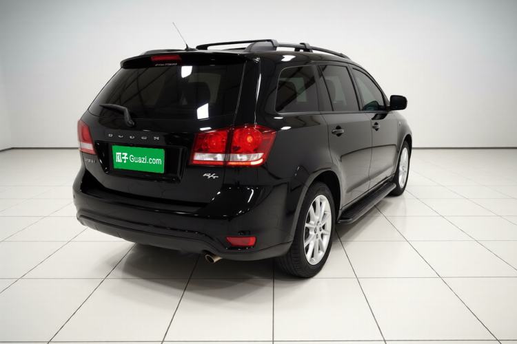 Used Dodge Journey 2013 2.4L Two-Wheel Drive Luxury Version