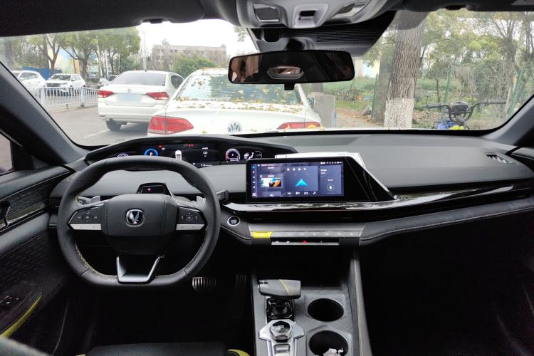 Used CHANGAN UNI-V 2022 2.0T Leading-Speed Edition
