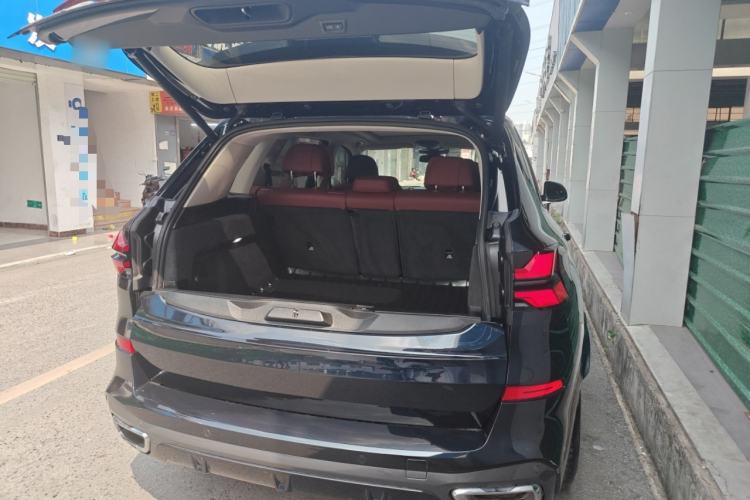 Used BMW X5 2023 xDrive 30Li Luxury M Sport Night Edition Package
