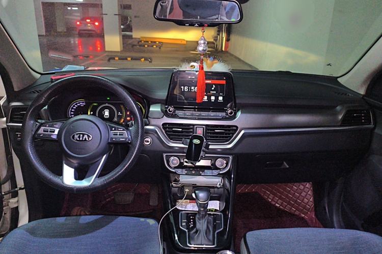 Used Kia Sportage R 2018 2.0L Automatic Smart Luxury Version China V Standard Center Console