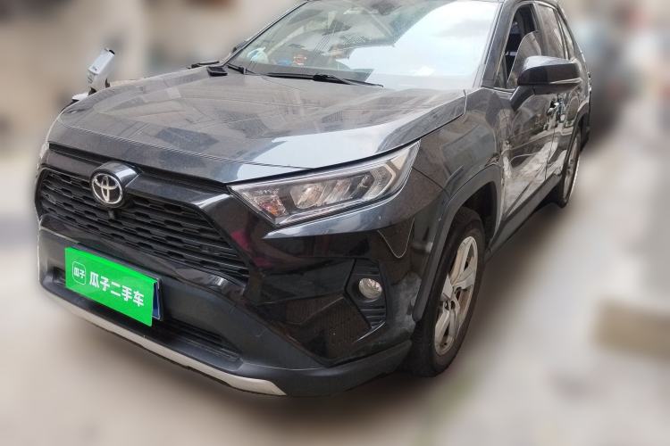 Used Toyota RAV4 2022 2.0L CVT Two-Wheel Drive Fashion Plus Edition