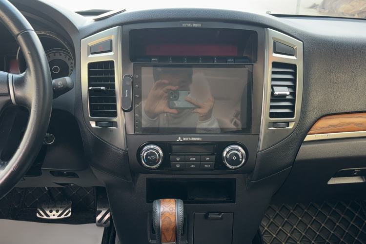 Used Mitsubishi Pajero 2018 3.0L Automatic Comfort Edition
