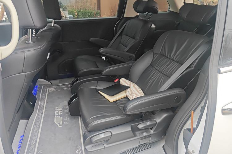 Used Honda Odyssey 2024 2.0L eHEV Sharp & Smart Edition
