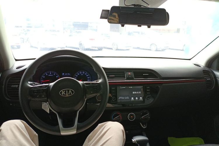 Used Kia KX Cross 2017 1.4L AT GLS
