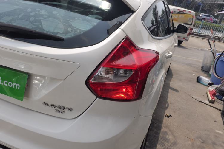 Used Ford Focus 2012 Hatchback 2.0L Automatic Luxury Sport Model
