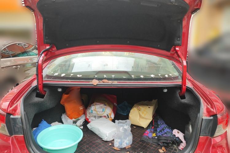 Used Mazda Atenza 2015 2.0L Blue Sky Luxury Edition Trunk