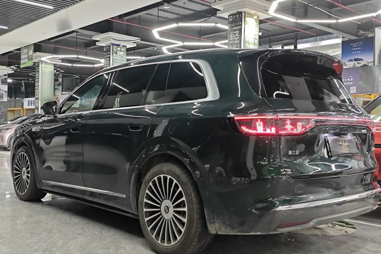 Used Hima AITO M8 2025 Extended-Range Ultra Version 53.4 kWh 6-Seater Edition Exterior 4