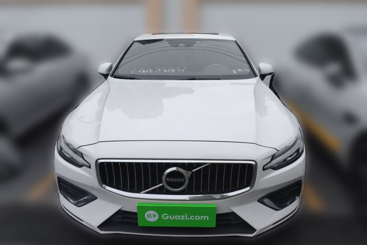 Used Volvo S60 2022 B4 Zhiyuan Luxury Edition Front