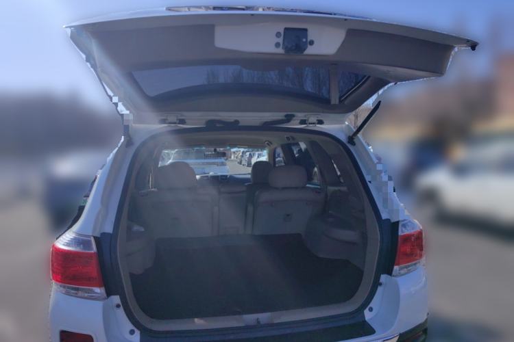 Used Toyota Highlander 2013 2.7L Two-Wheel Drive 5-Seater Purple Gold Edition
