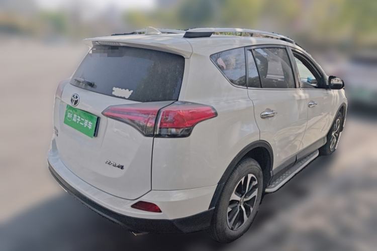 Used Toyota RAV4 2016 2.0L CVT Two-Wheel Drive Fashion Edition China V Standard