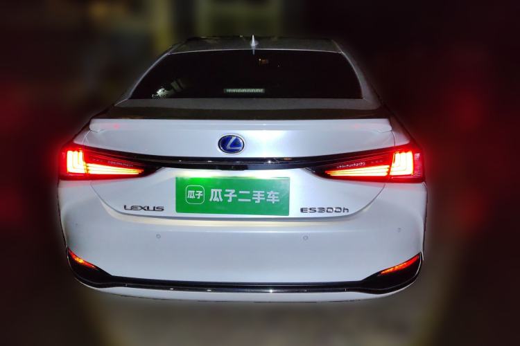 Used Lexus ES 2020 300h Premium Edition