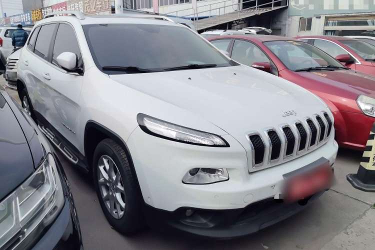 Used Jeep Cherokee 2016 2.0L Superior Edition