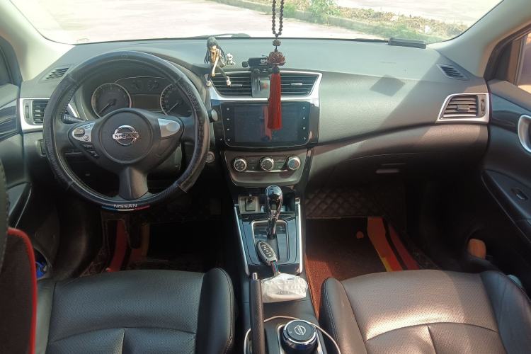 Used Nissan Sylphy 2019 1.6XV CVT Smart Connect Luxury Edition China VI Standard Center Console