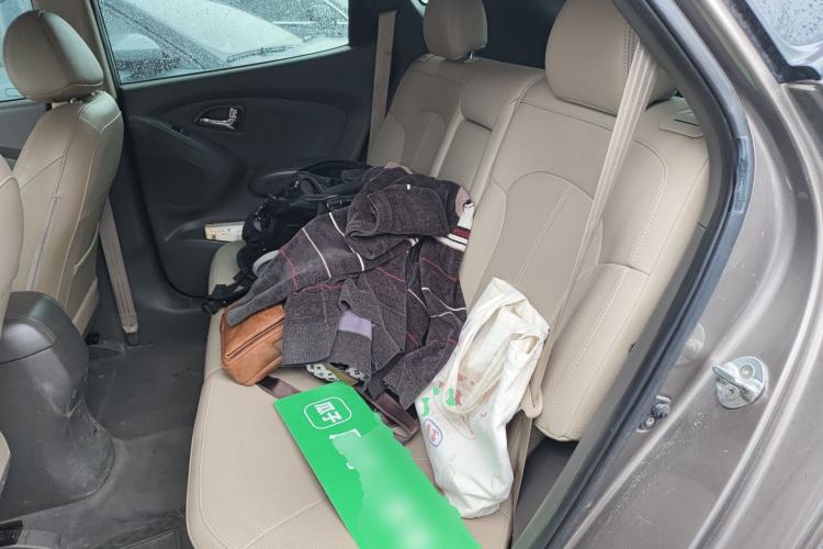 Used Hyundai ix35 2012 2.0L Automatic Two-Wheel Drive New Edition GL Left Rear Seat