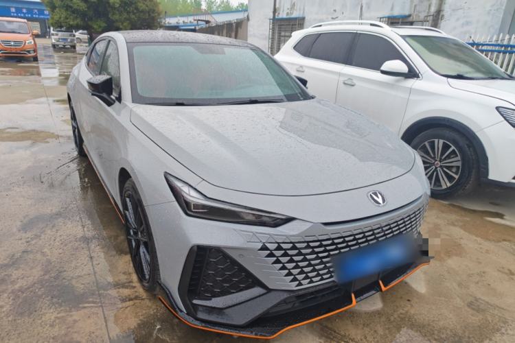 Used CHANGAN UNI-V 2023 2.0T Sport Edition Front Right 45 Deg