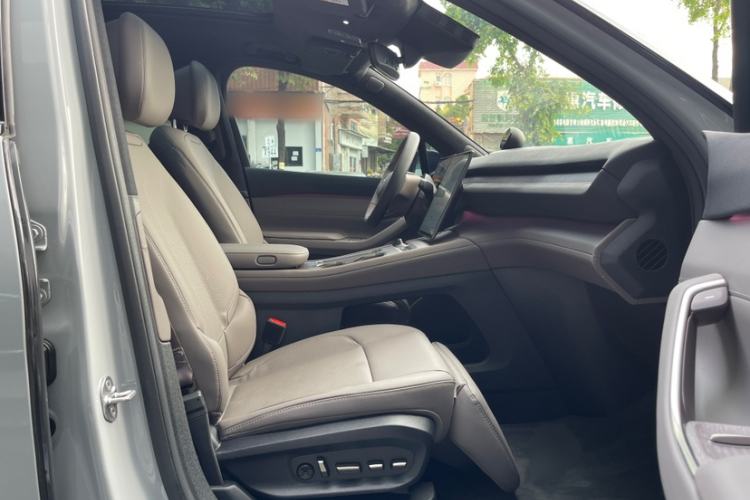 Used Nio ES7 2022 100 kWh Interior 11