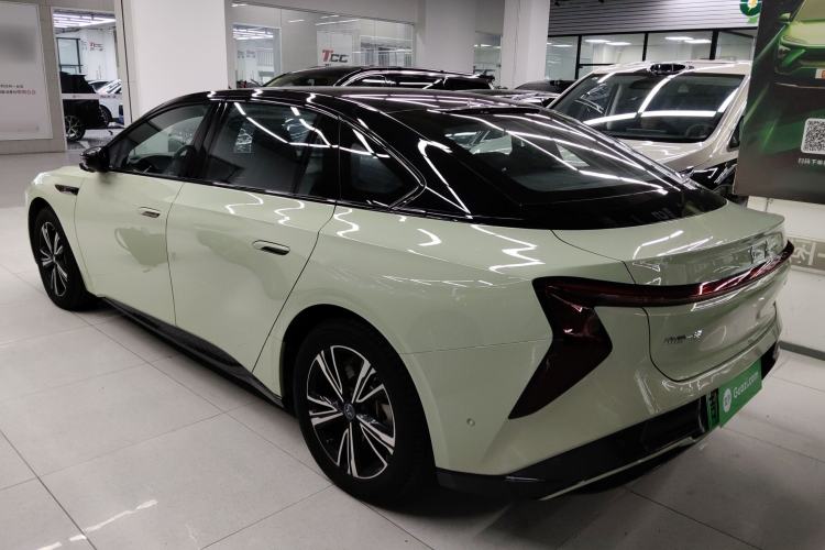 Used Hongqi EH7 2024 690 Pro Rear Left 45 Deg