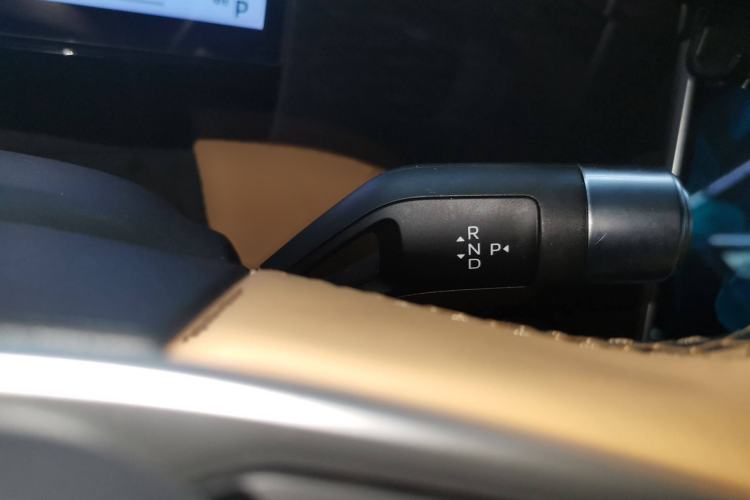 Used Geely Galaxy L7 2023 1.5T 115 km MAX Gear Lever